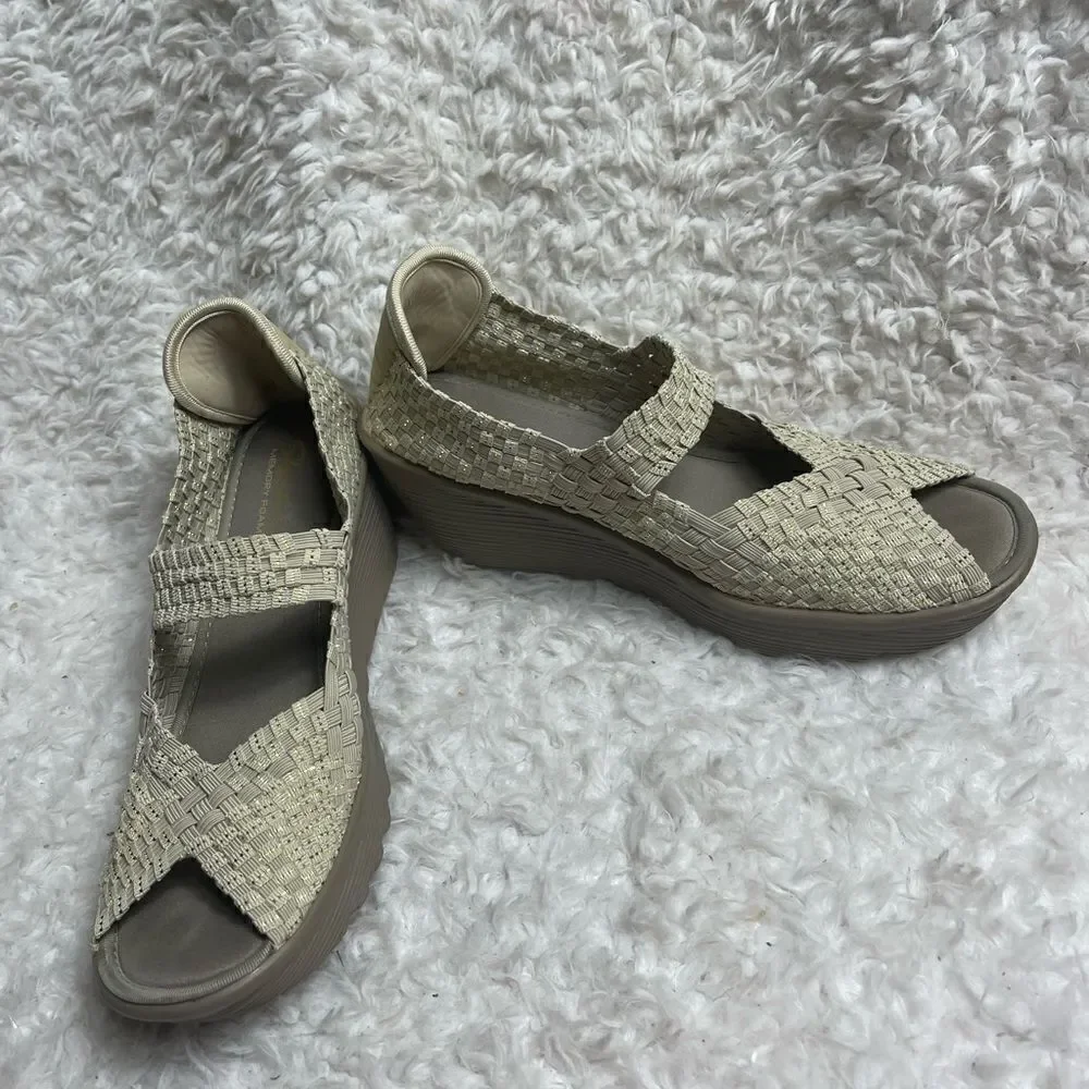 Skechers Parallel Beige /Gold Weave Wedge Peep Toe Sandals Shoes SZ9.5